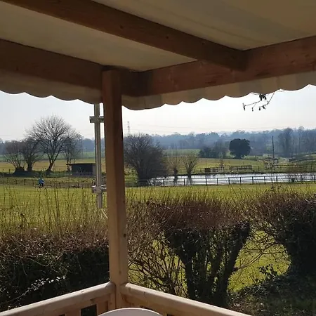 Mobil Climatise Confort 6 A 8 Personnes A Louer Campsite *