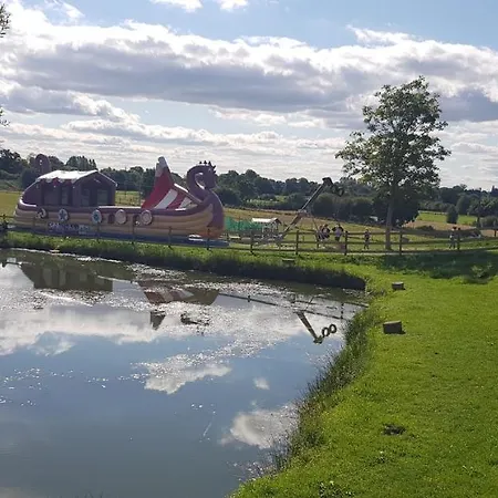 Mobil Climatise Confort 6 à 8 Personnes à Louer Campeggio *