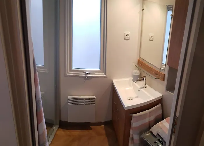 Mobil Climatise Confort 6 A 8 Personnes A Louer Kamp alanı