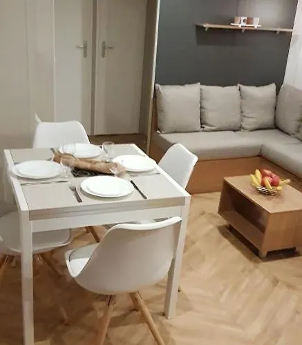 Mobil Climatise Confort 6 A 8 Personnes A Louer *